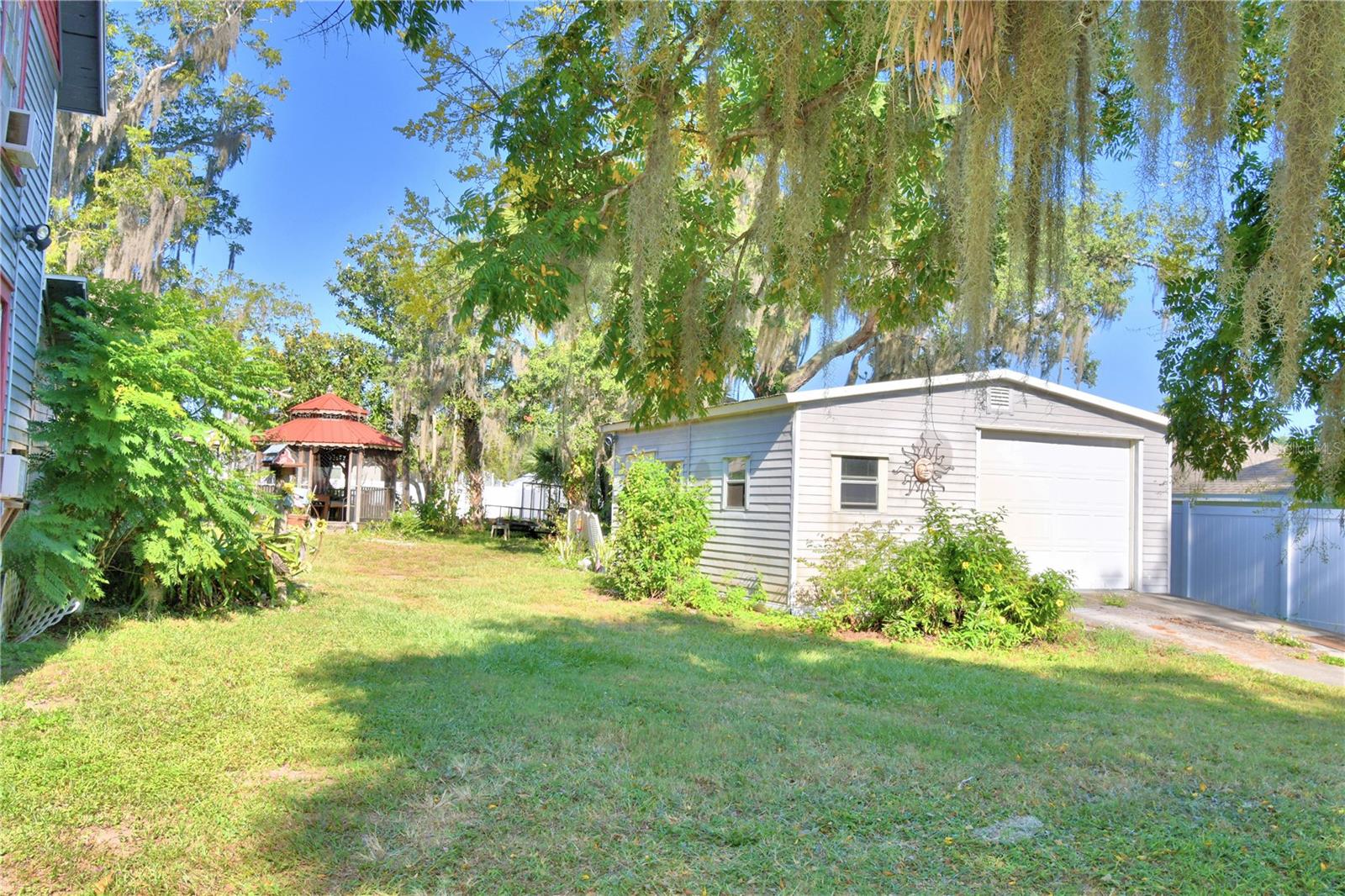 6121 COUNTY ROAD 547 N photo 2