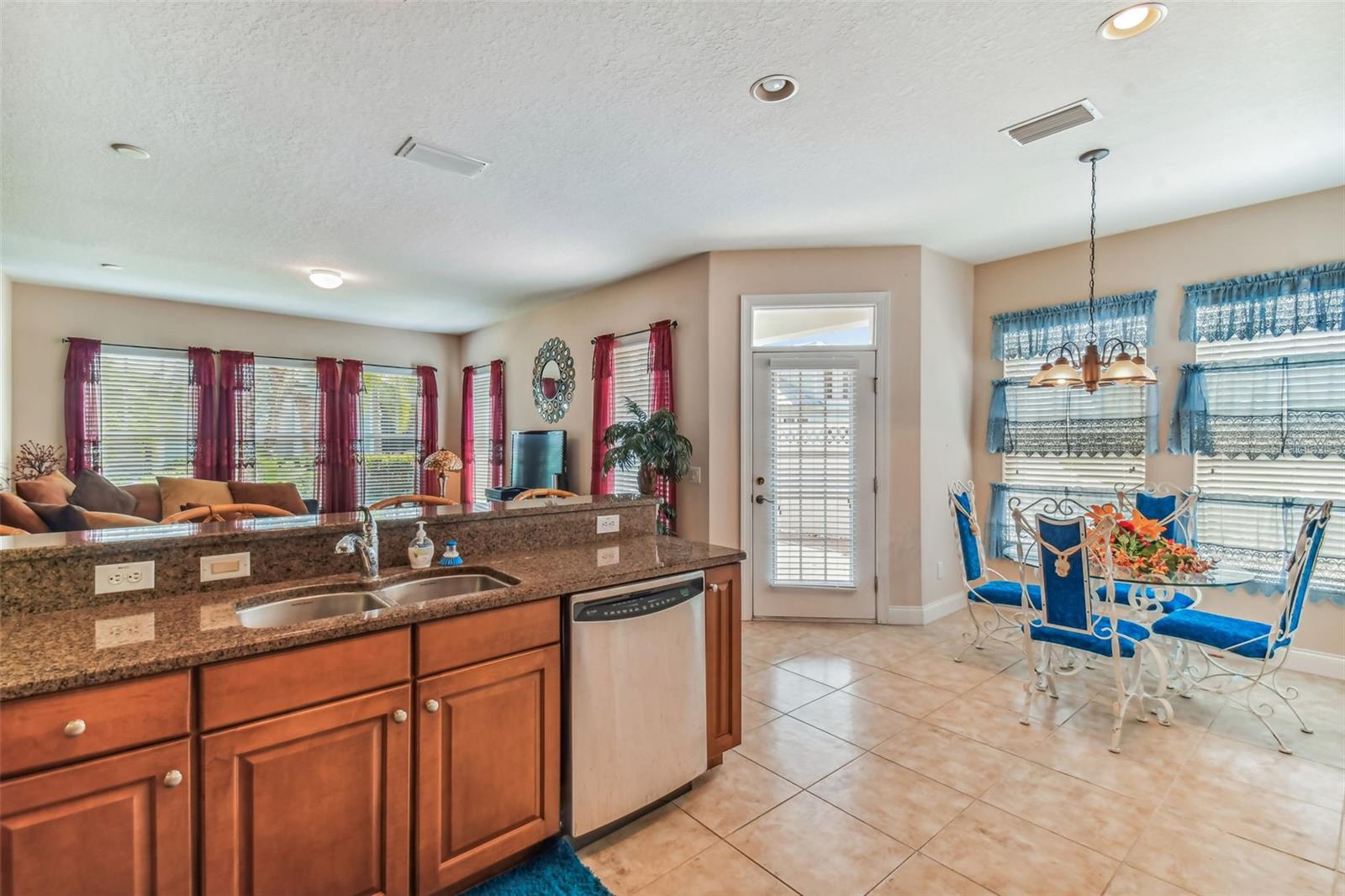 320 IBISVIEW LANE #33572 photo 3