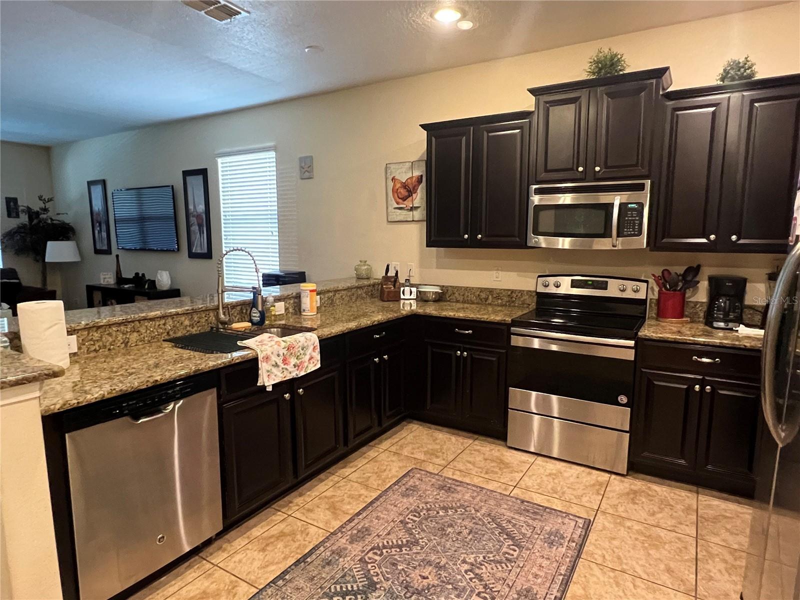 1440 MOON VALLEY DR photo 5