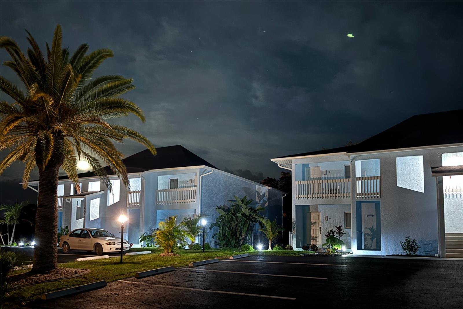 2735 MAGDALINA DR #2D photo 5