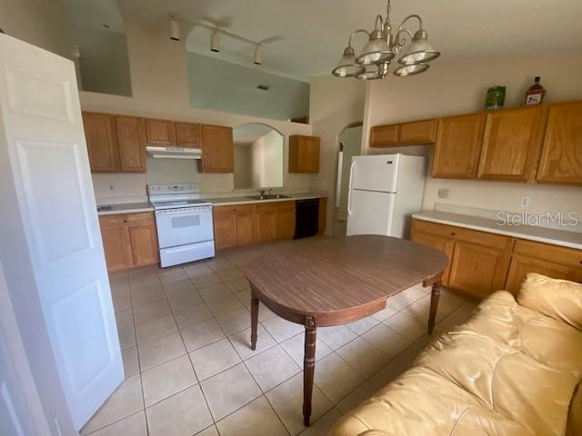 60 RAMBLEWOOD DR photo 4