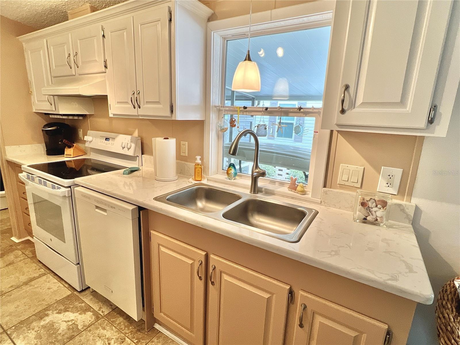 7107 MOUNT ESSEX DR NE #520 photo 4