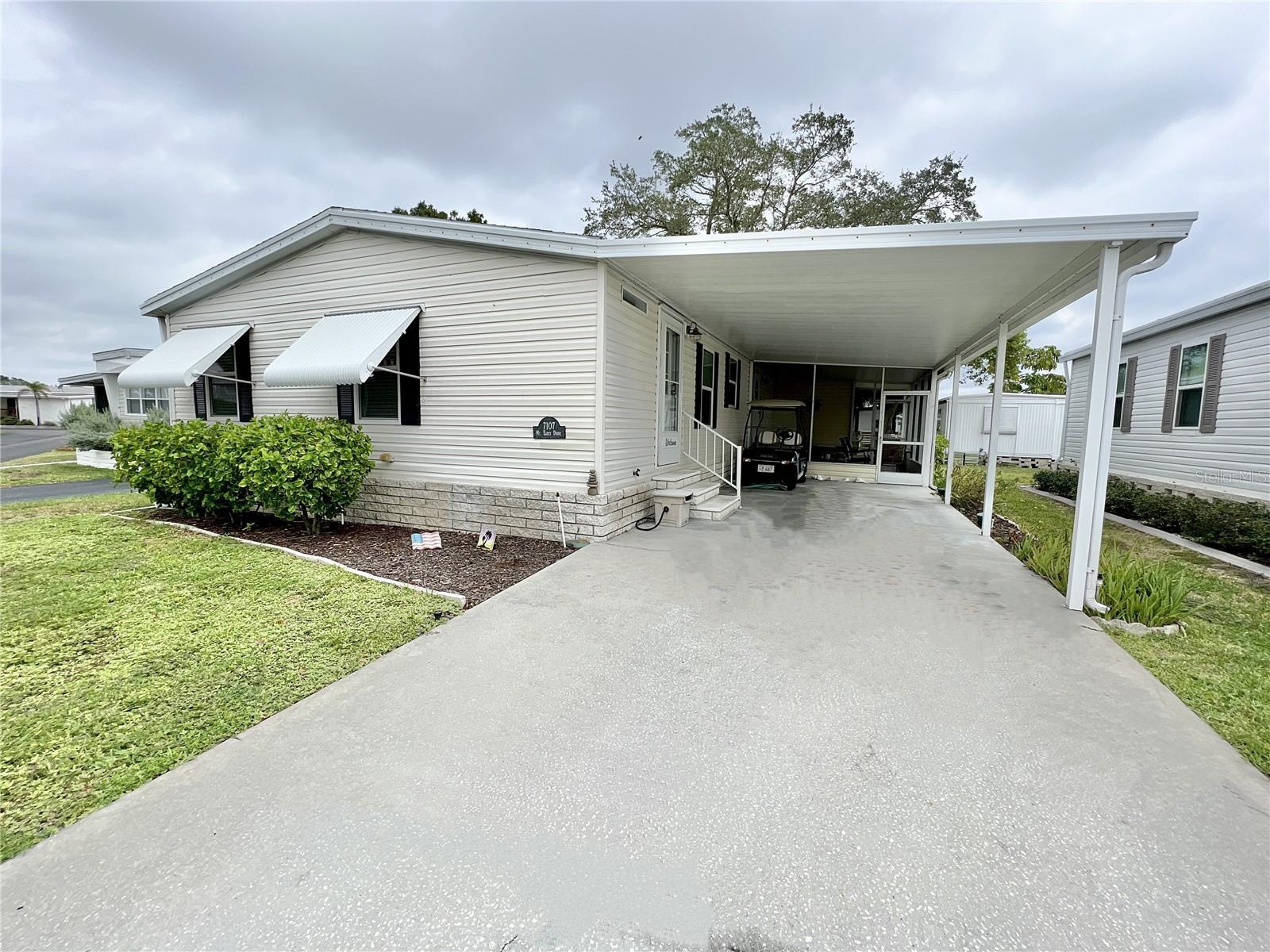 7107 MOUNT ESSEX DR NE #520 photo 2