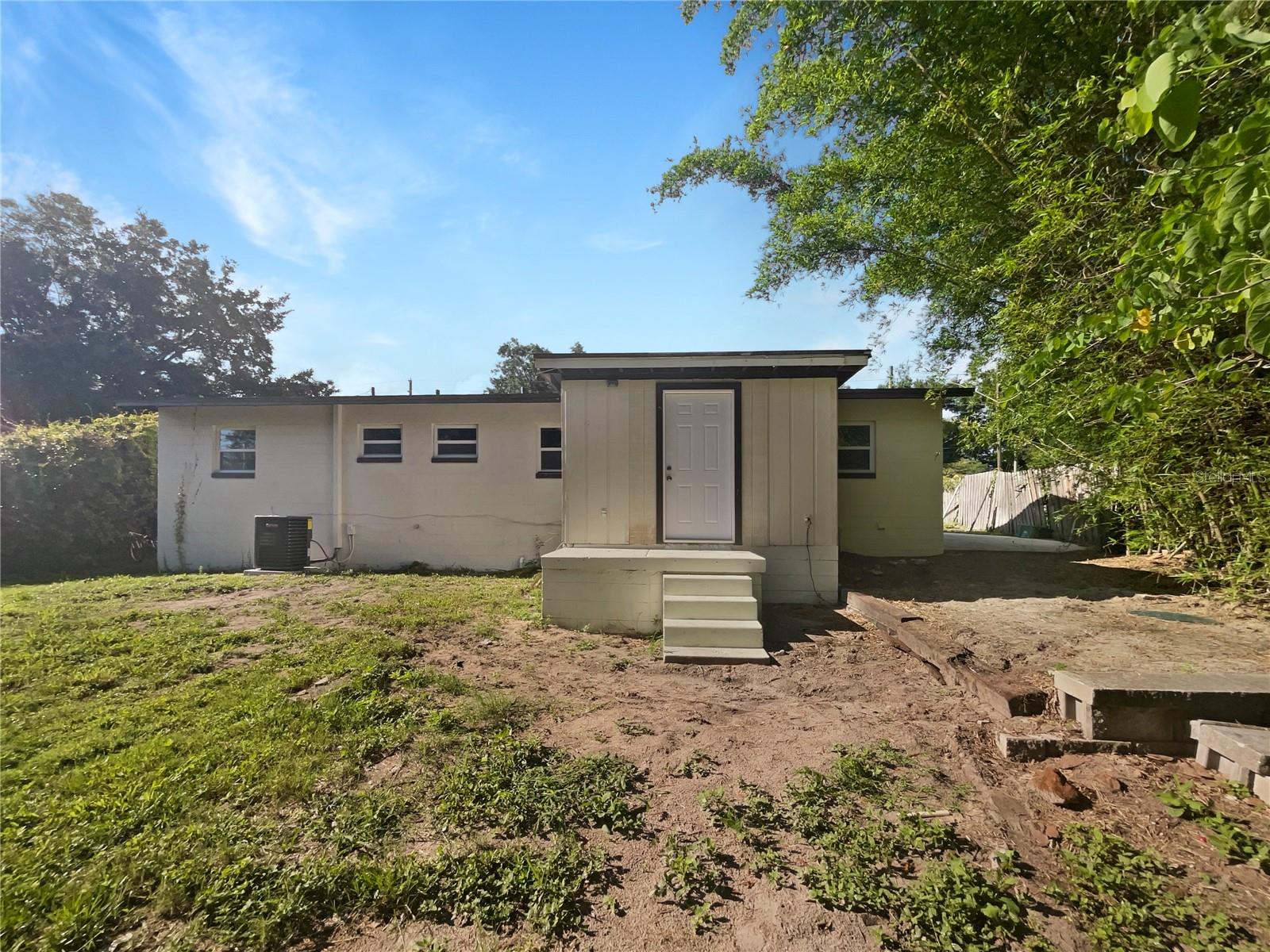 803 RICHBEE DR photo 5