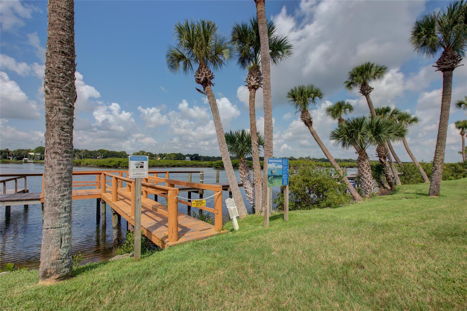 58 NE SABAL CAY CT photo 4