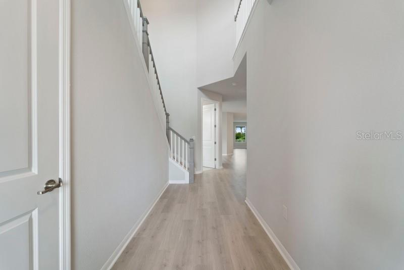 653 ALLORA AVE photo 5