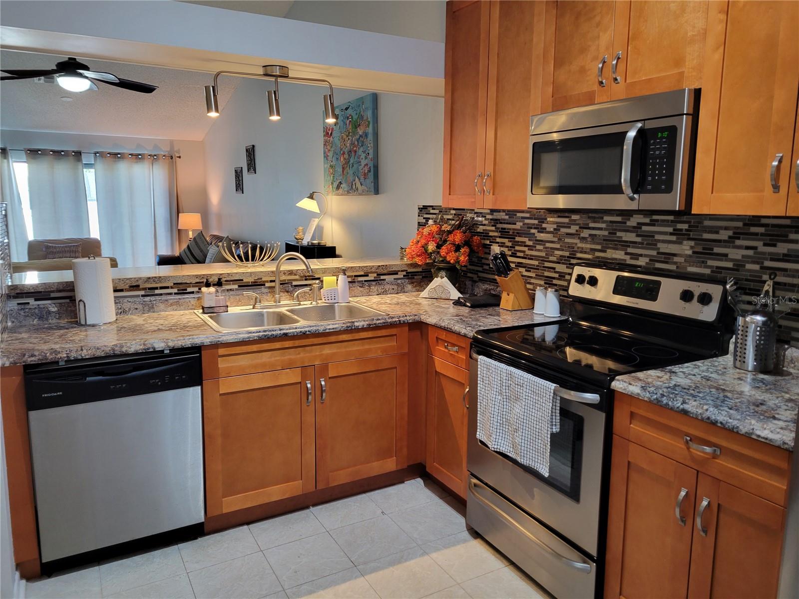 2771 SUMMERDALE DR #1 photo 3