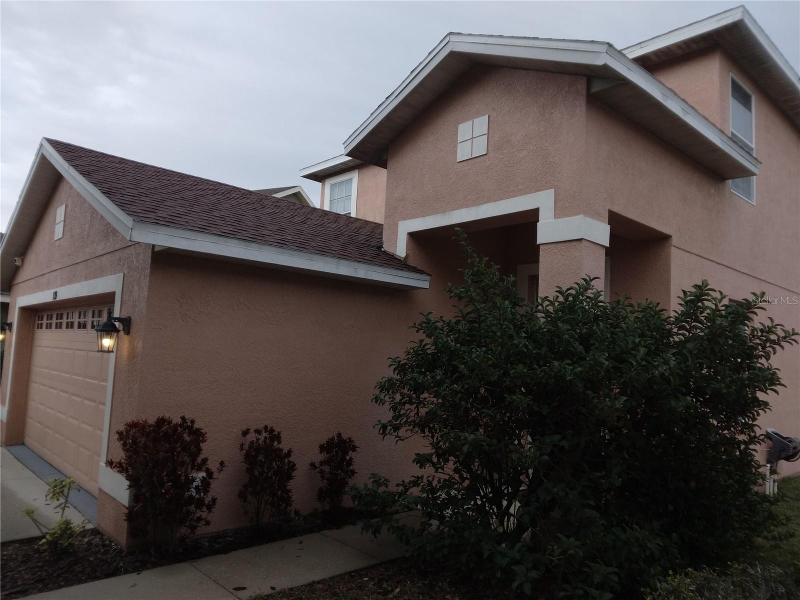 10319 AVELAR RIDGE DR photo 4