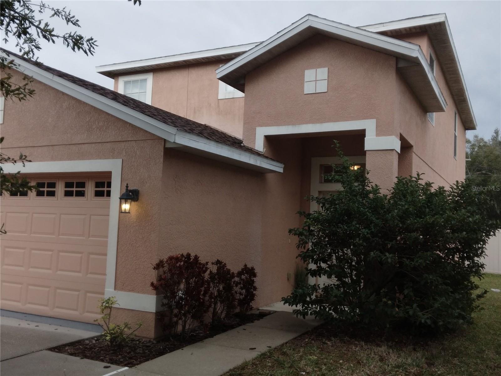 10319 AVELAR RIDGE DR photo 5