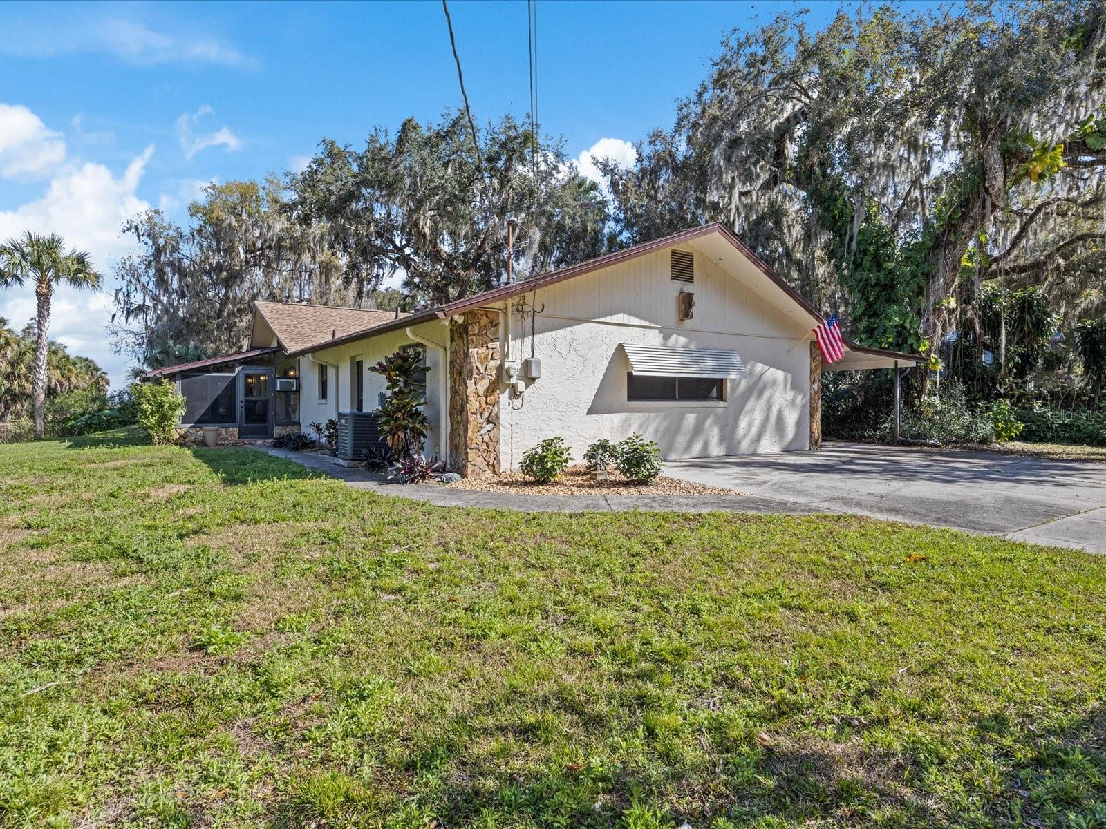 9351 OLD TIGER CREEK TRL photo 4