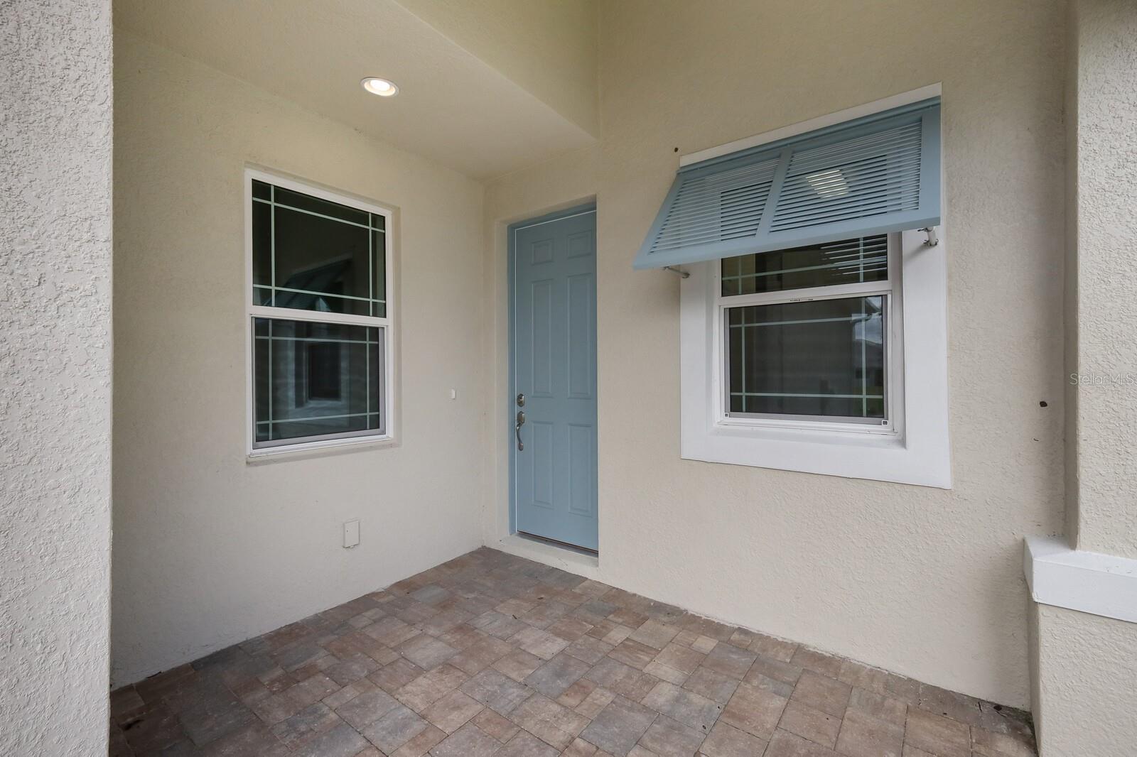 227 OKEEFFE CIR photo 3
