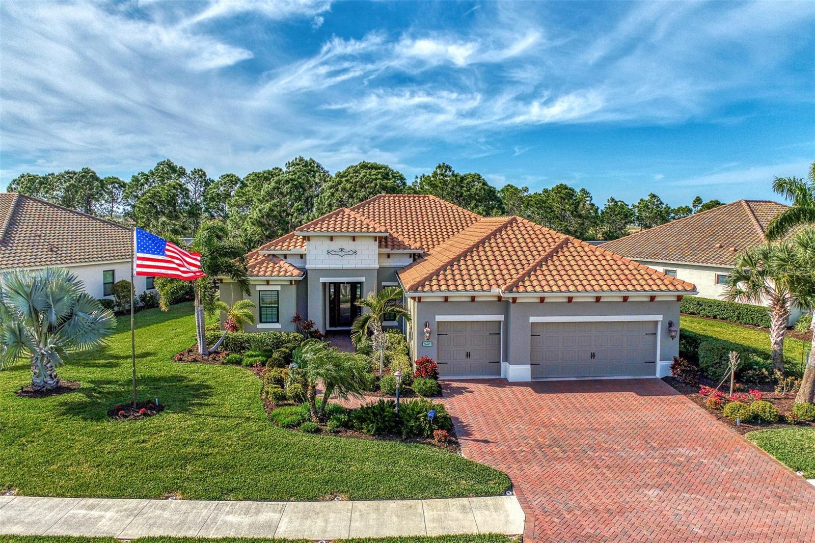 26607 RAPHIS ROYALE BLVD photo 4