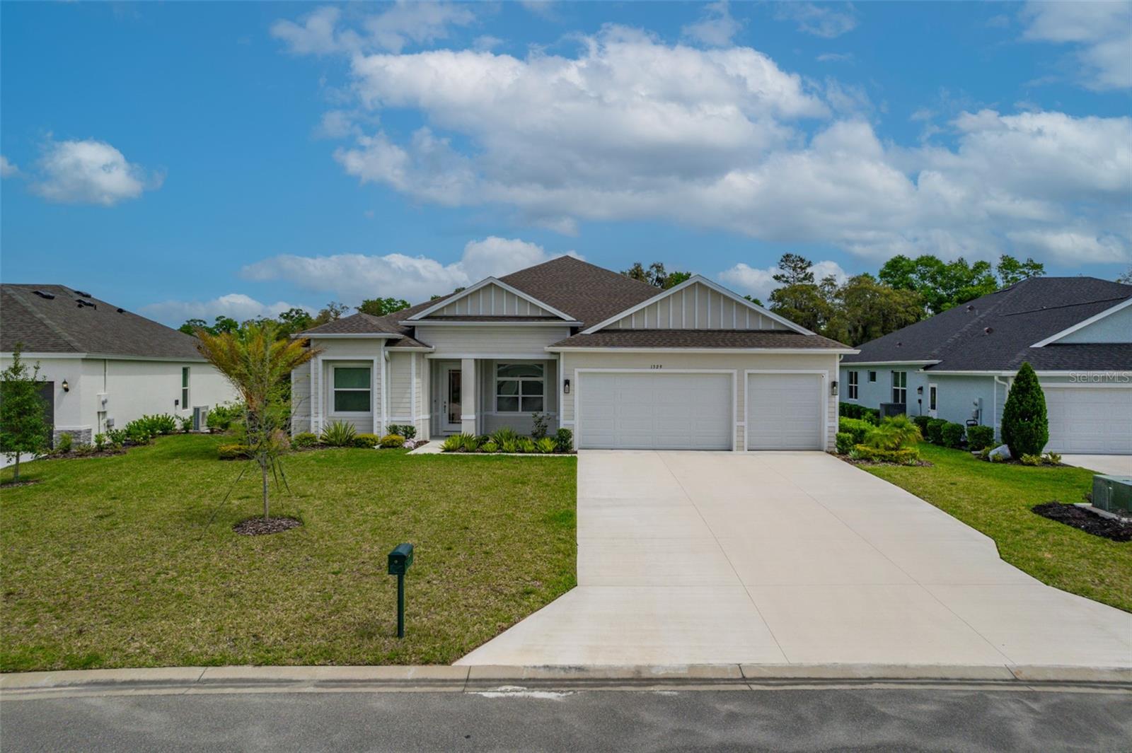 1329 TULLAMORE BLVD photo 2