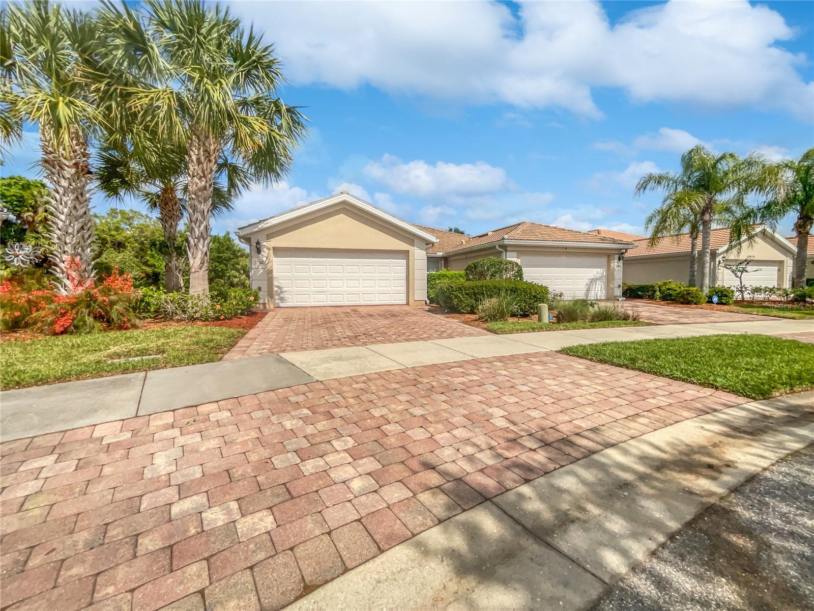 5902 GUARINO DR photo 3