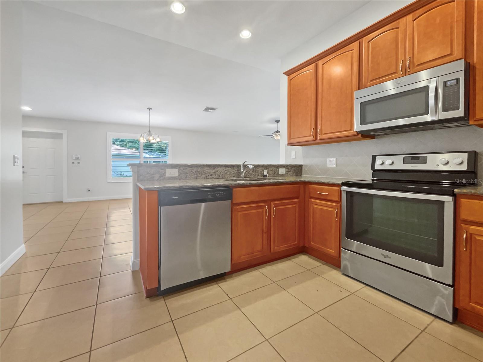 5902 GUARINO DR photo 5