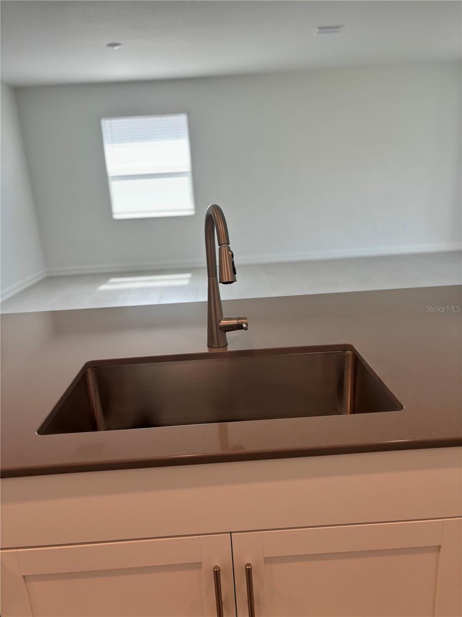 4406 EASTMINSTER RD photo 4