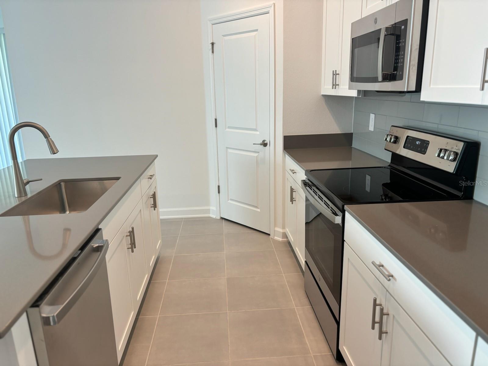 4406 EASTMINSTER RD photo 3