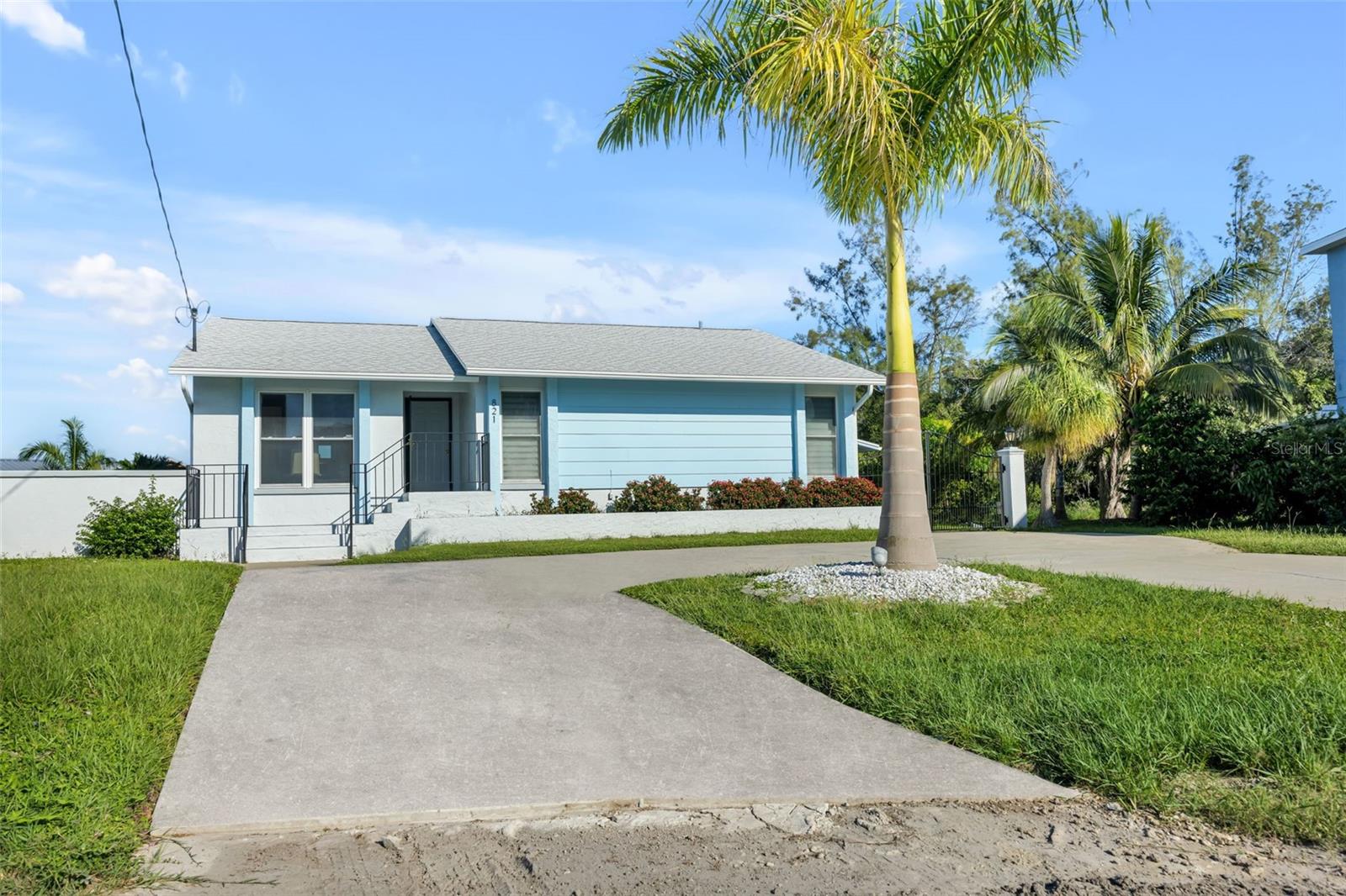 821 WHITE HERON BLVD photo 2