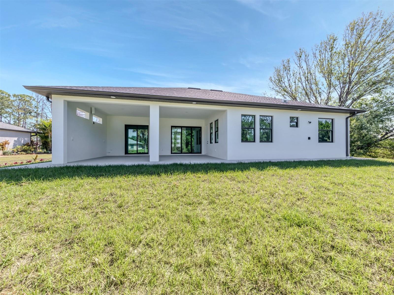 2355 RIBBLE ST photo 5