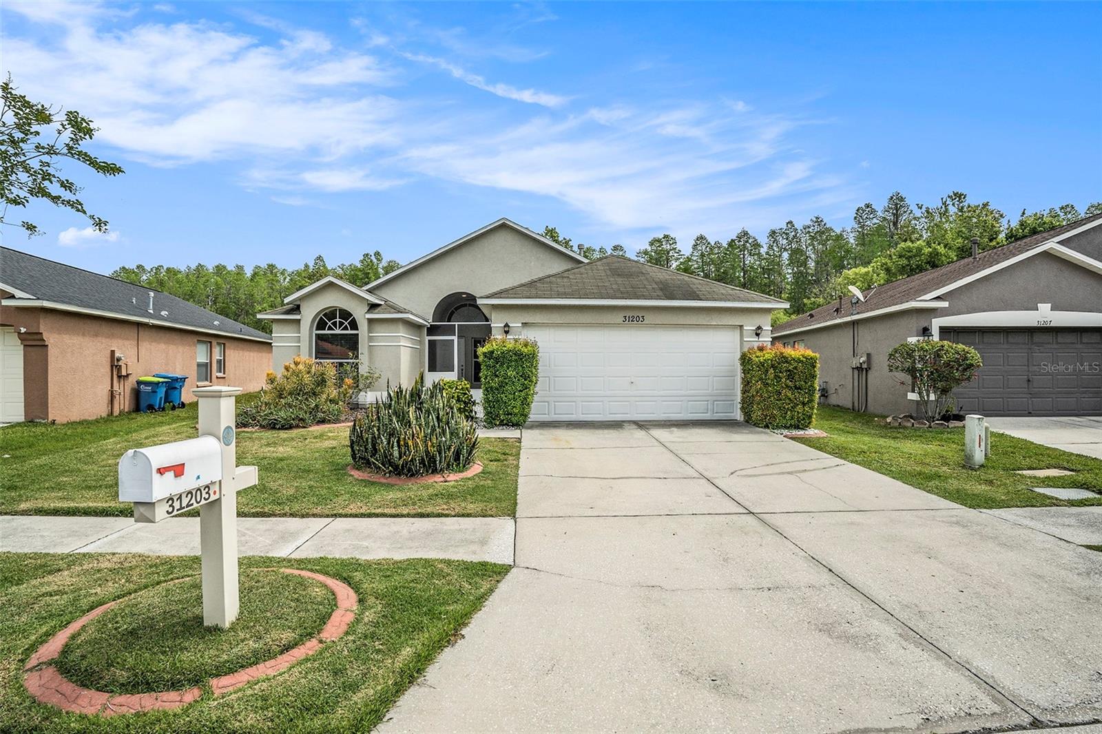 31203 WRENCREST DR photo 2
