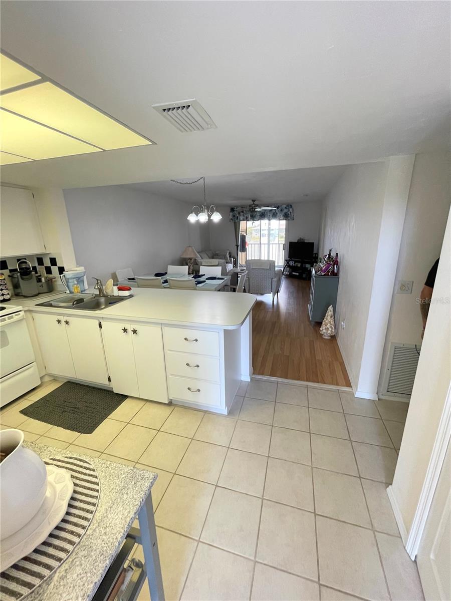 3310 LOVELAND BLVD #606 photo 3