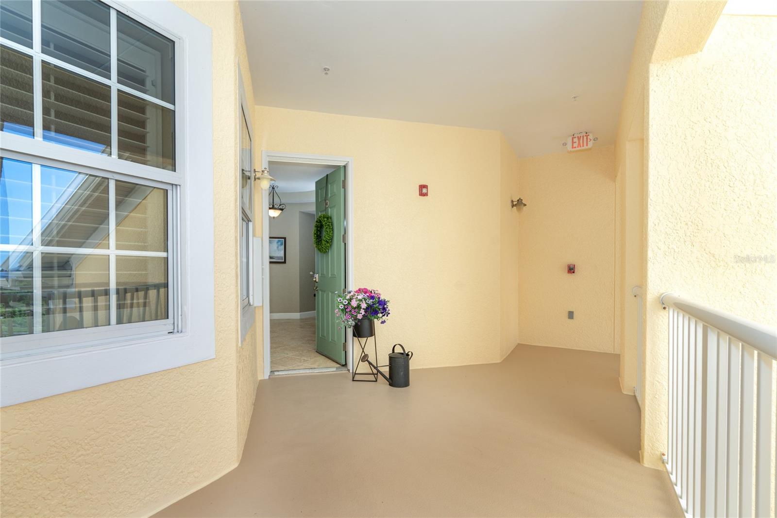 10501 AMBERJACK WAY #402 photo 2