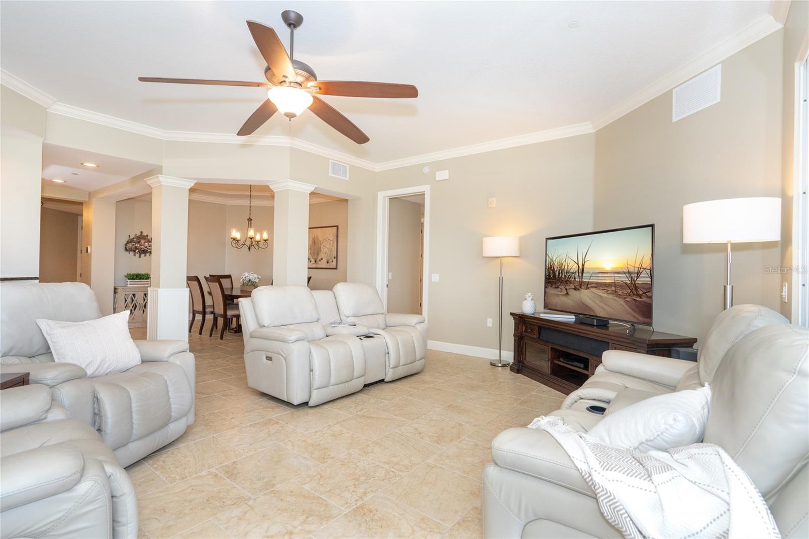 10501 AMBERJACK WAY #402 photo 5