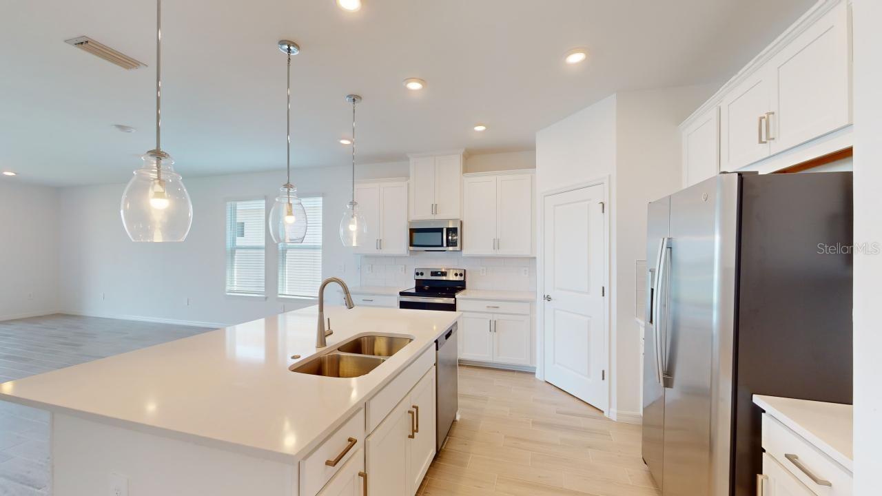 1567 LAUREL BROOK LN photo 3
