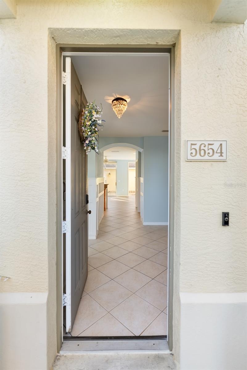 5654 SIMONTON ST photo 3