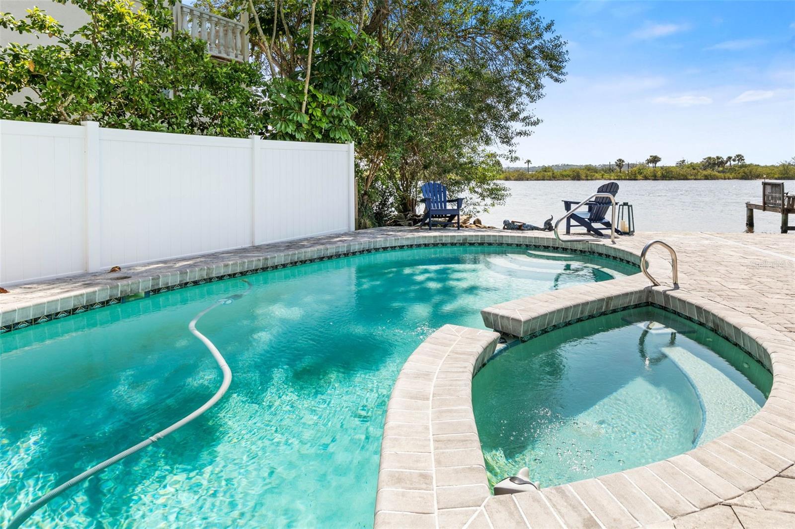 3120 JOHN ANDERSON DR photo 4