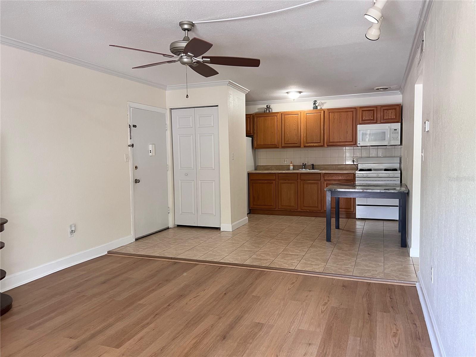 1700 SW 16TH CT #C27 photo 5