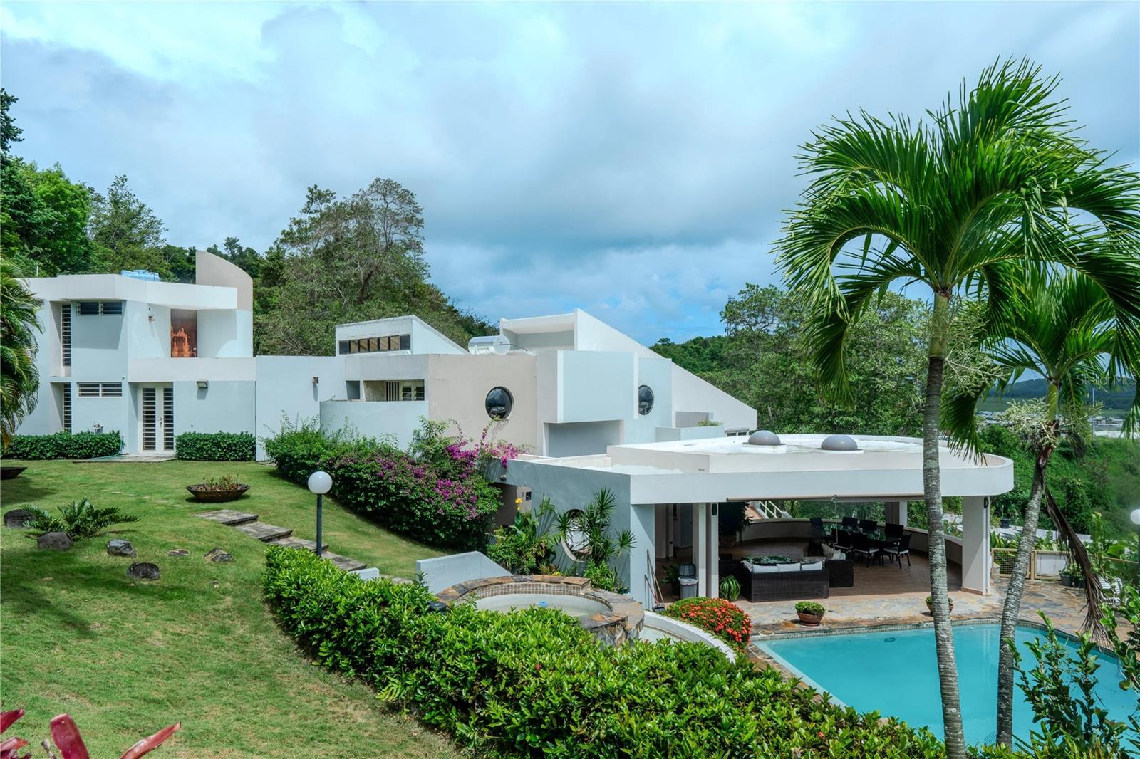 Single Family Residence