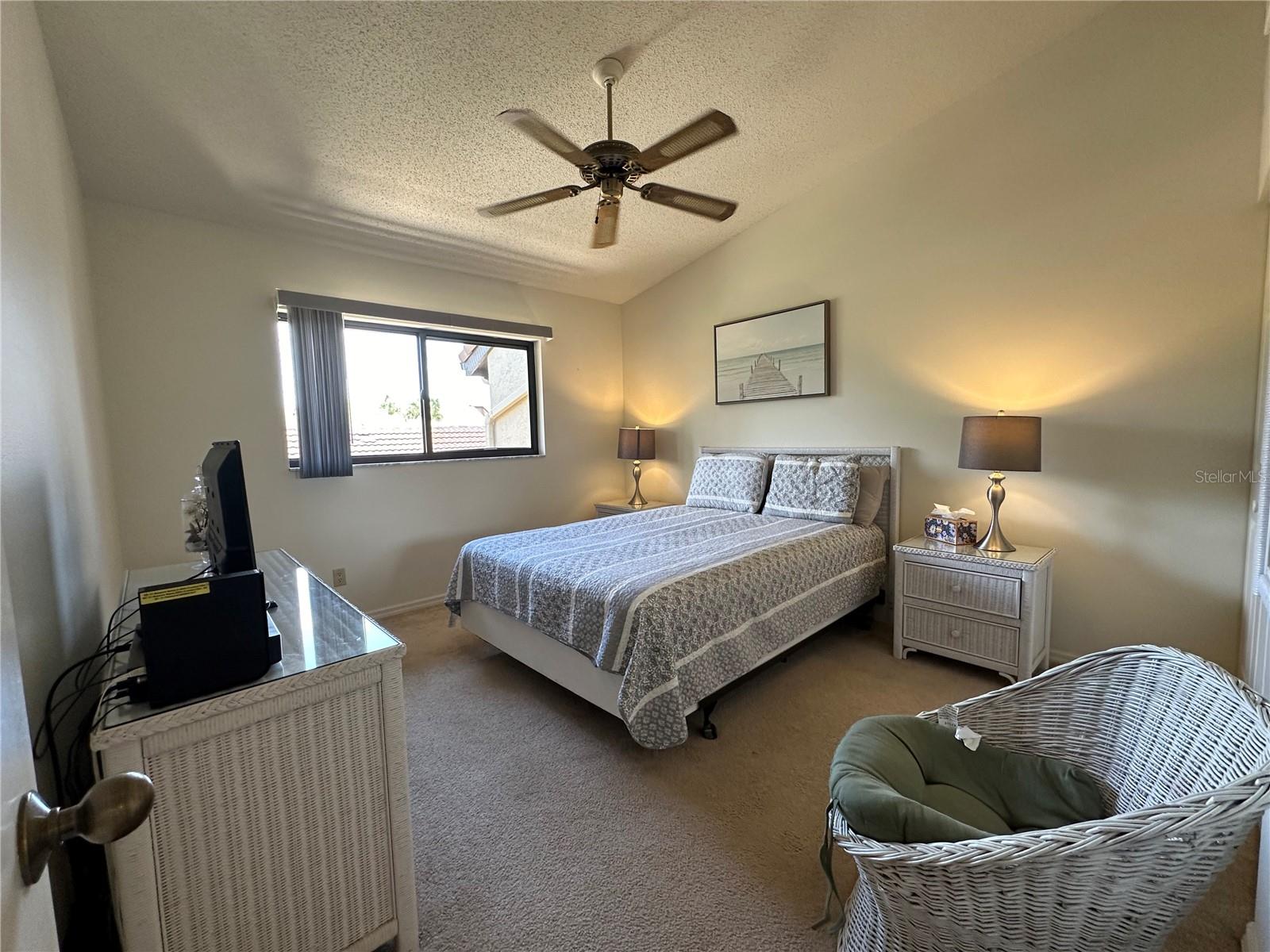 5620 ASHTON LAKE DR #5620 photo 4