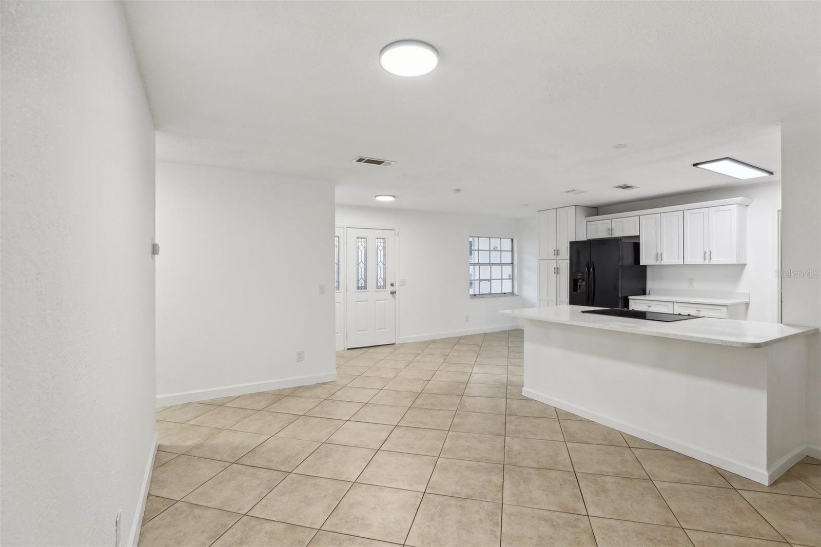 1091 CORONADO DR photo 5