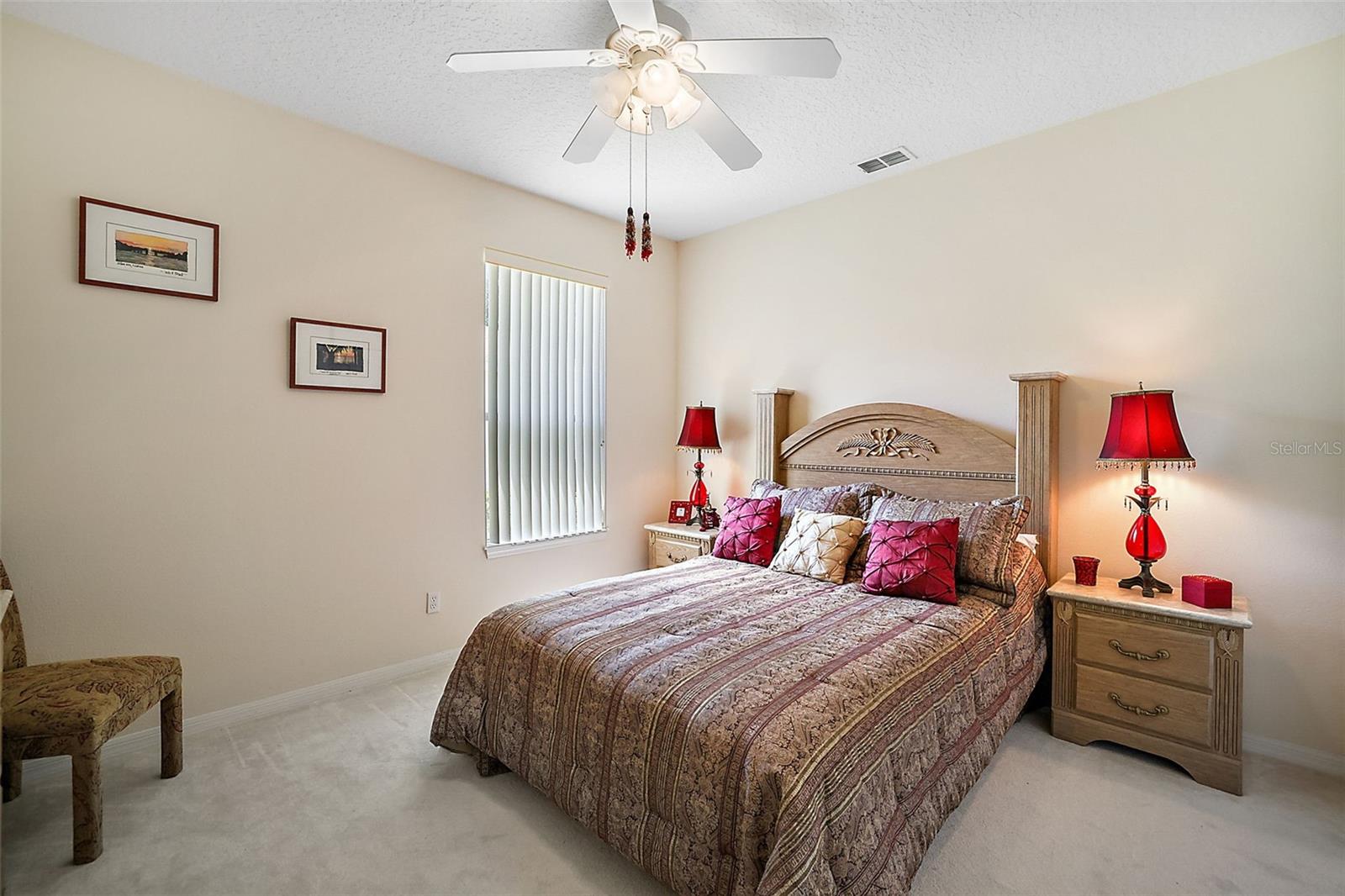 8043 PINE HOLLOW DR photo 2