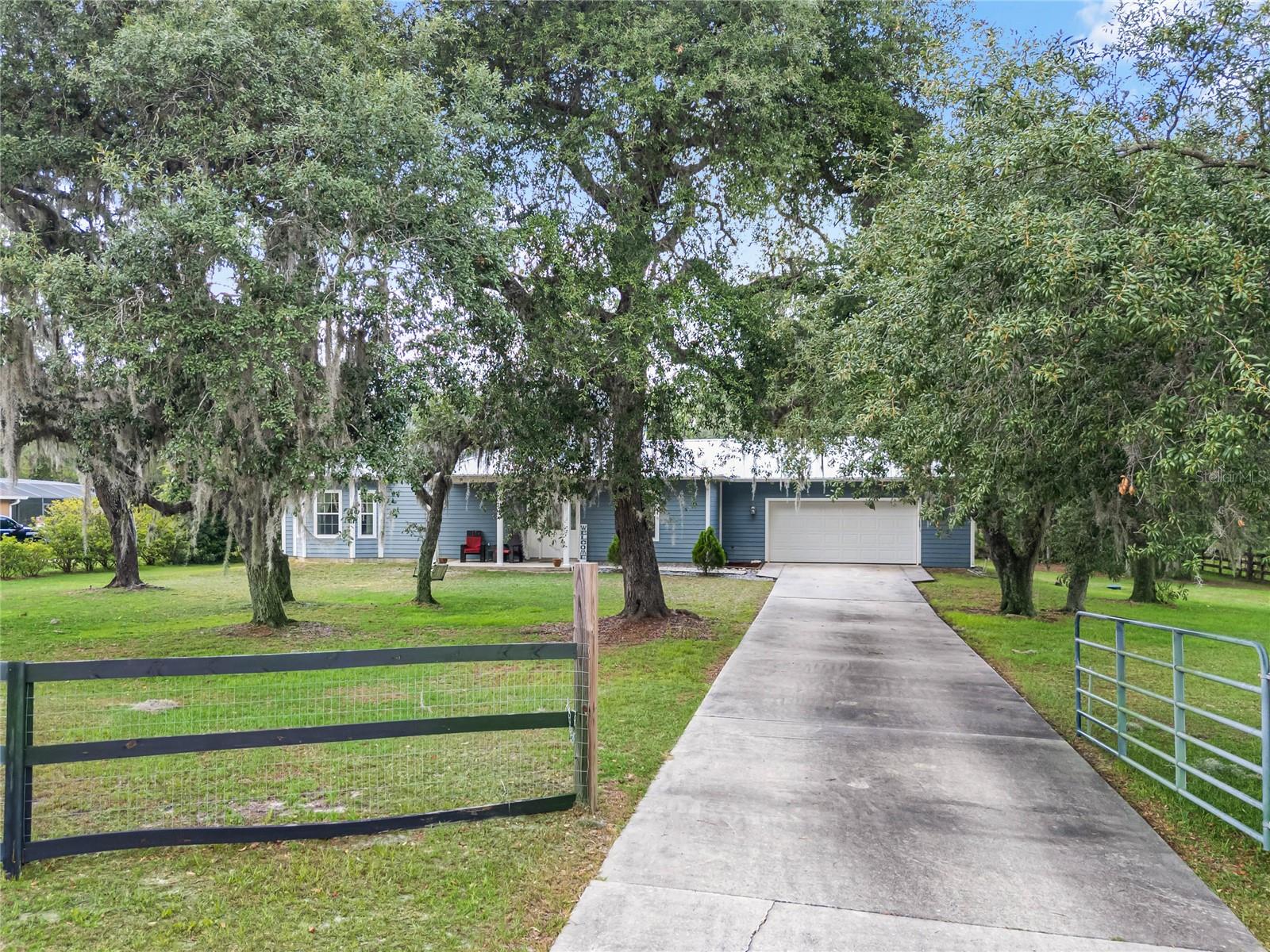 6333 POMPANO DR photo 3
