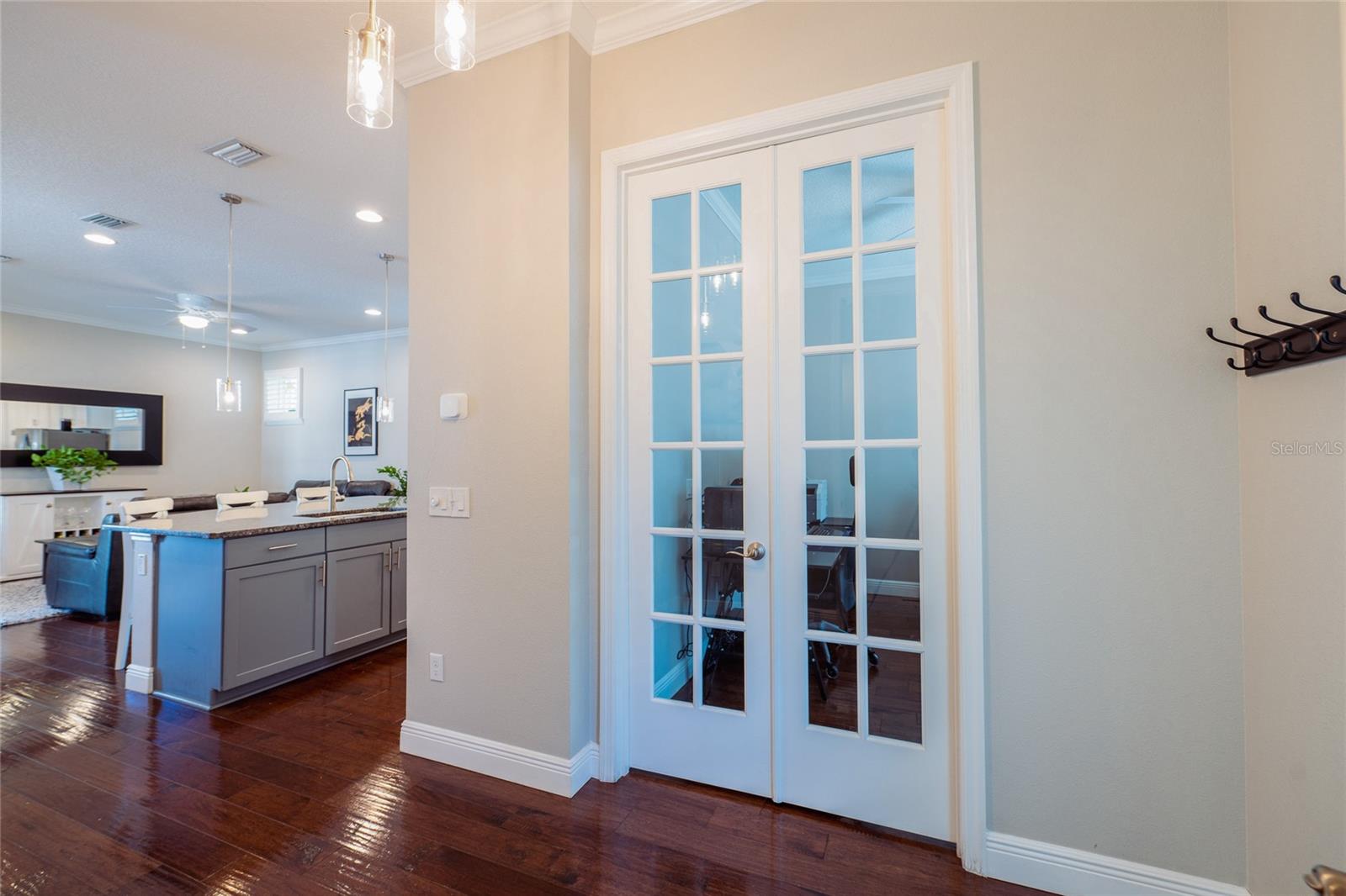 1565 CASTILE ST photo 3