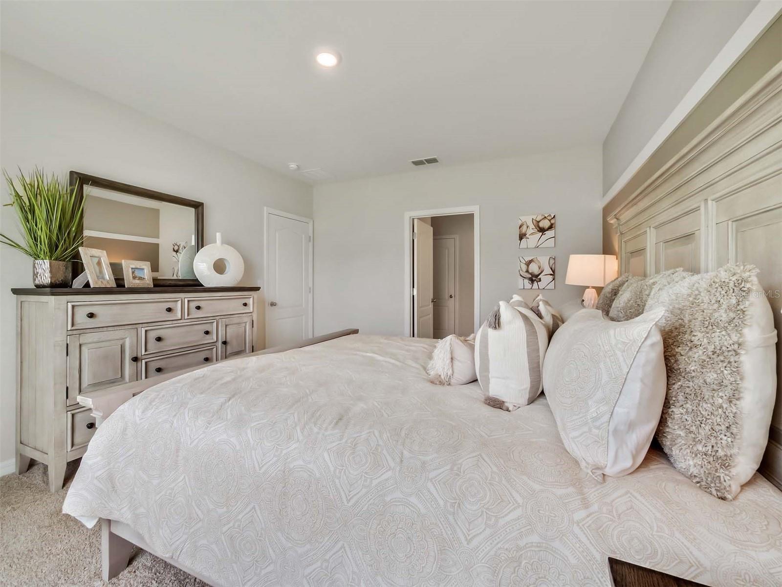 336 SHAD WAY photo 3