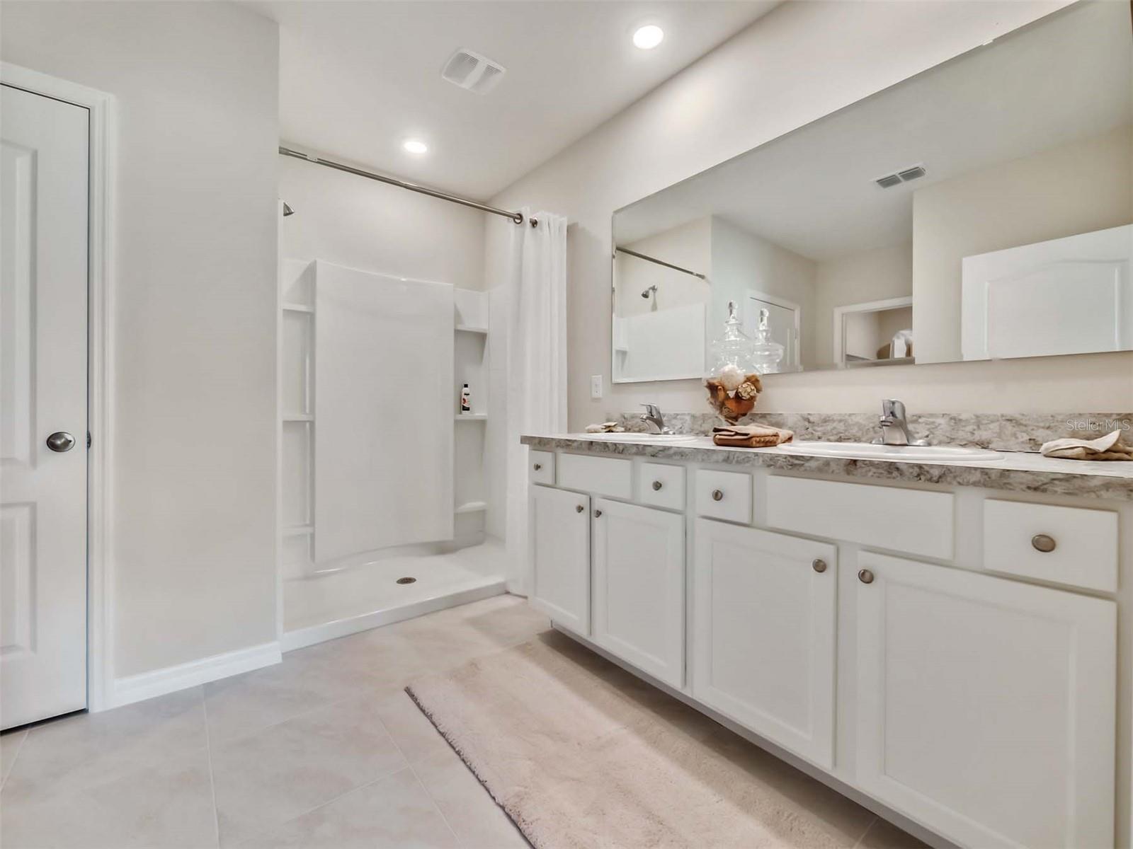 336 SHAD WAY photo 4