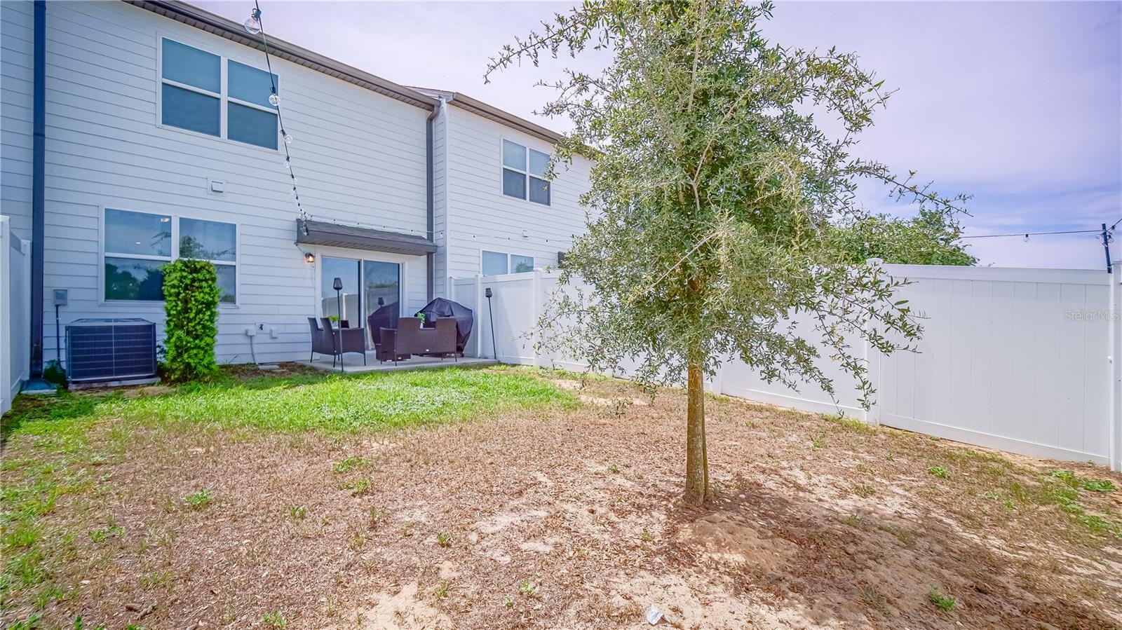 350 MADISON DR photo 4