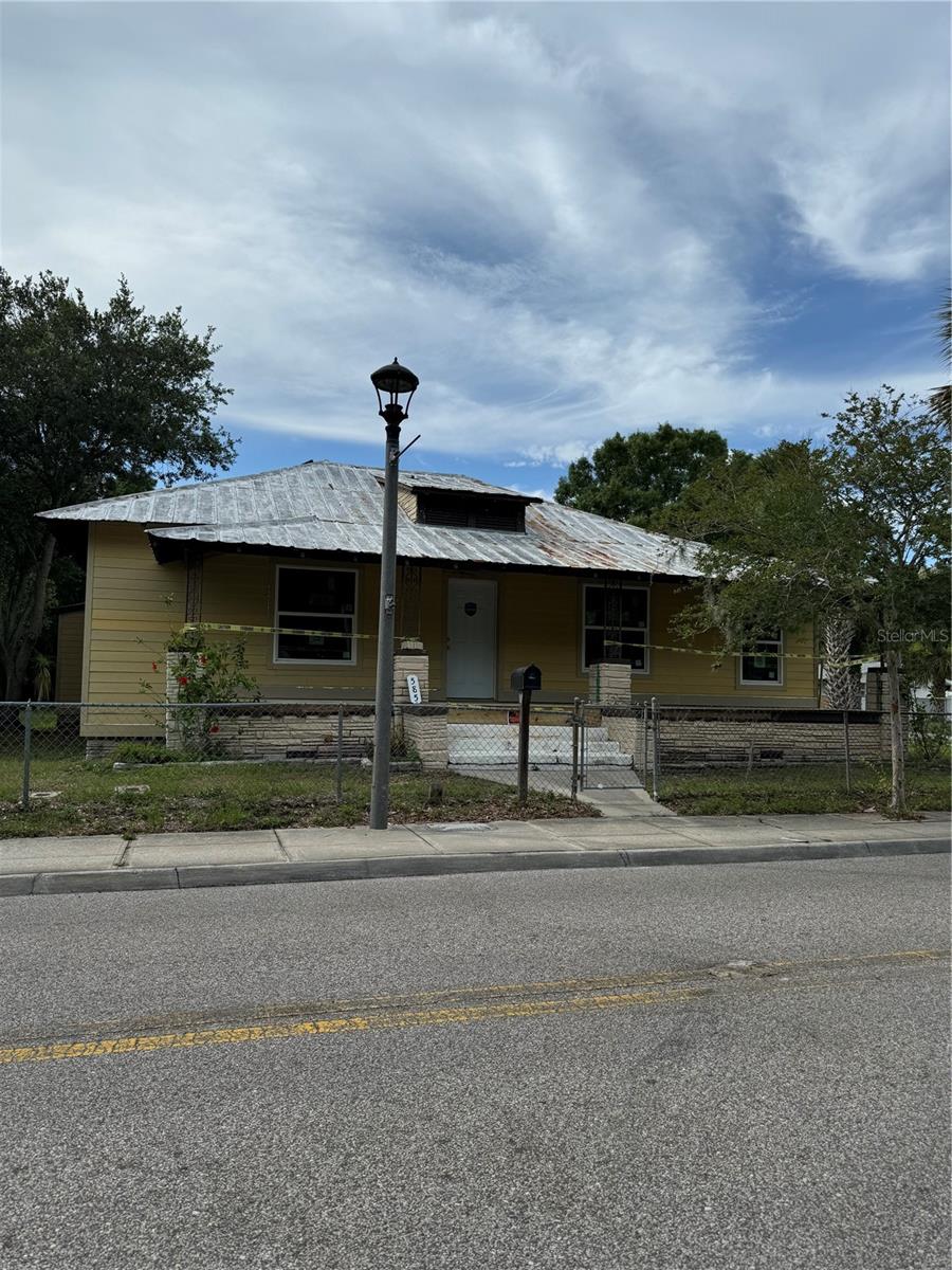 585 WASHINGTON ST — home for sale