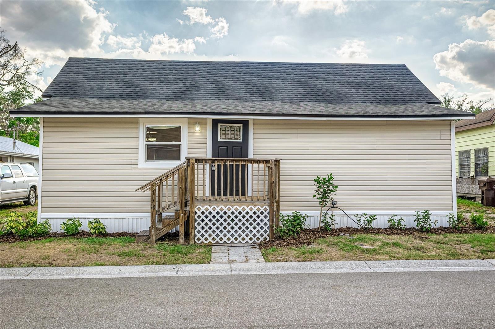 401 SW 1ST AVE — home for sale