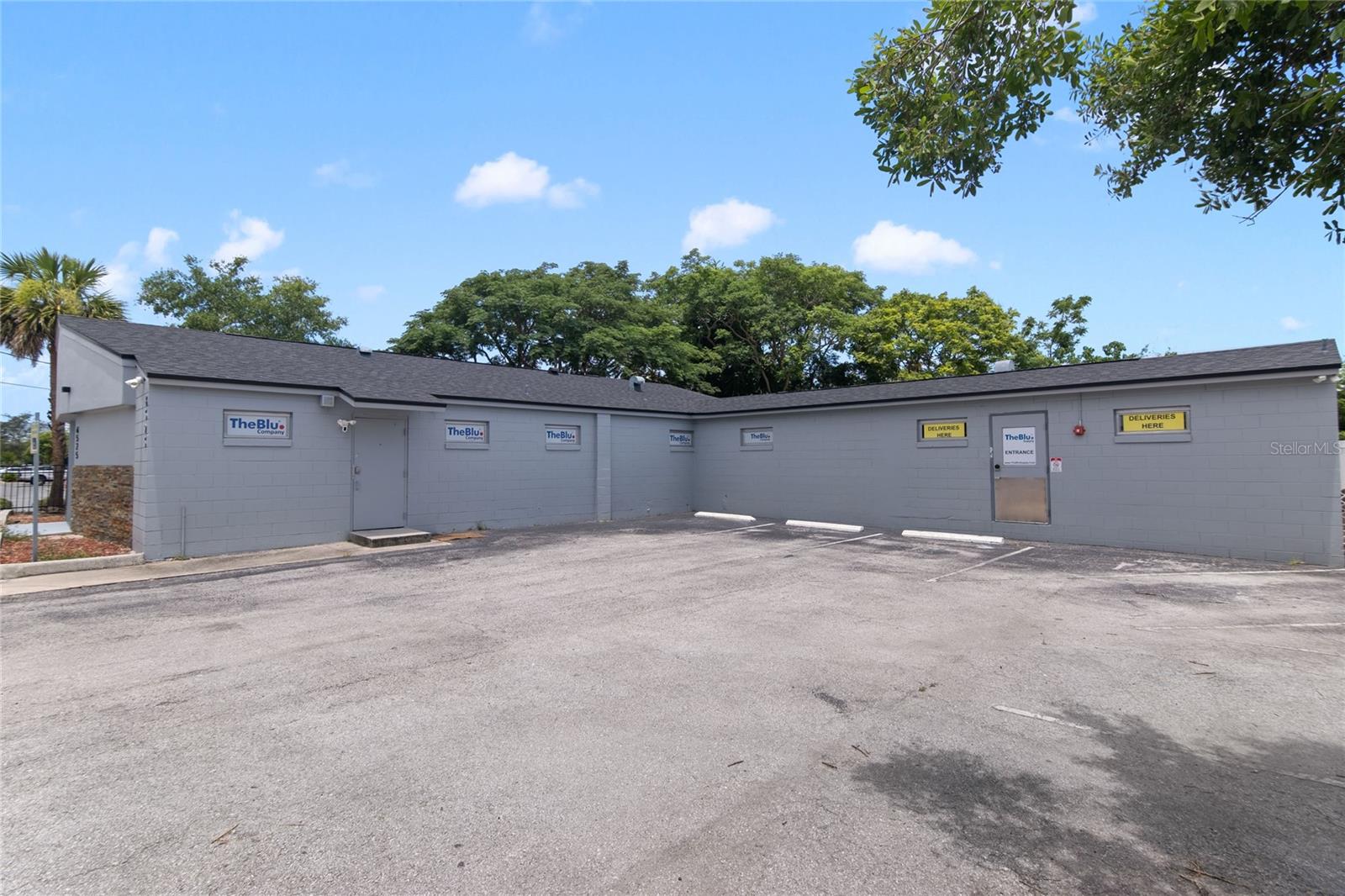 6525 OLD WINTER GARDEN RD photo 2