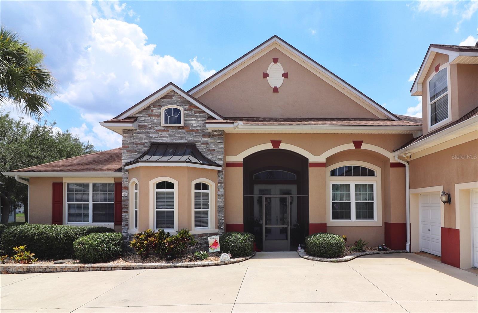 5208 SCOTLAND CT photo 2