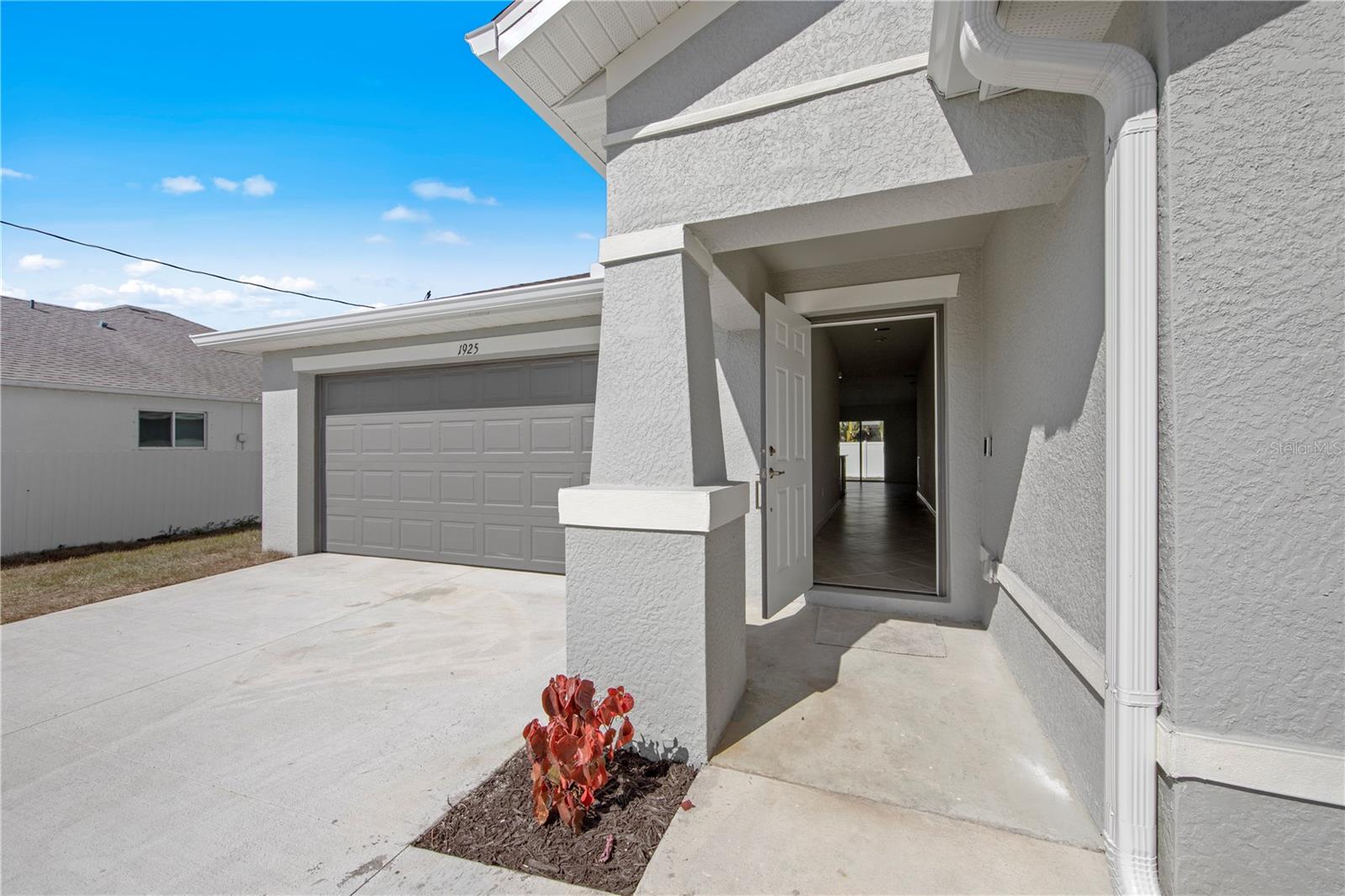 110 APOLLO DR photo 4