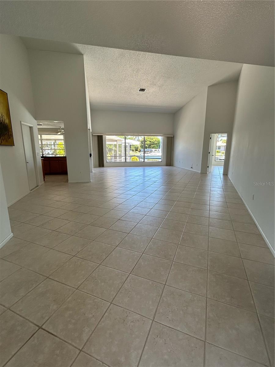 65 OCEAN DR photo 3