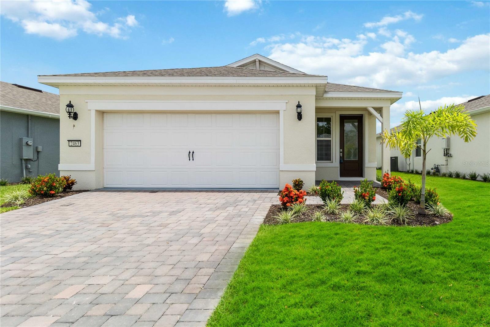2463 CLIFF WAY photo 3