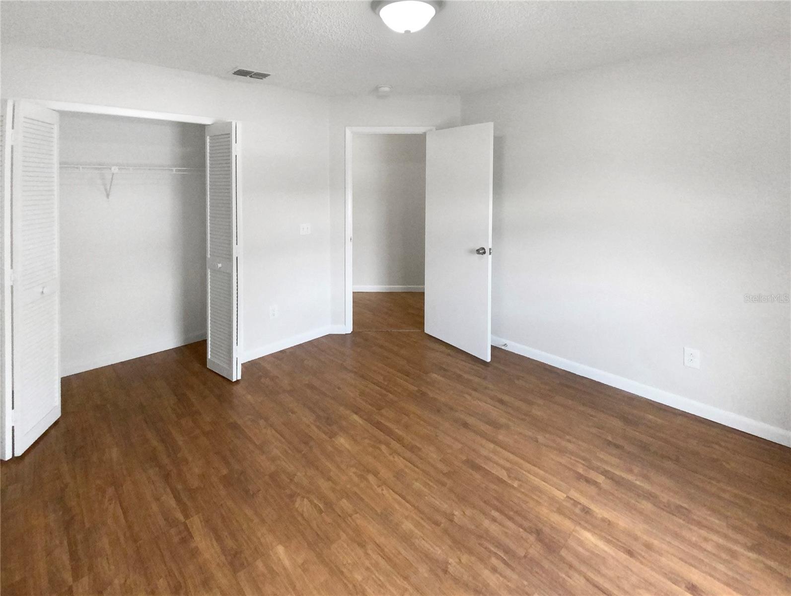 23237 CLUB VILLAS DR photo 5