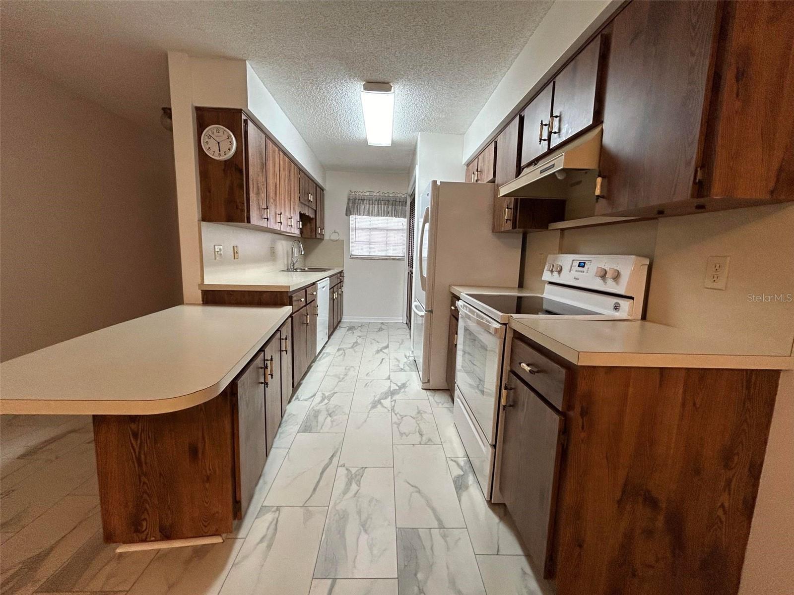 3617 BAY CT photo 4