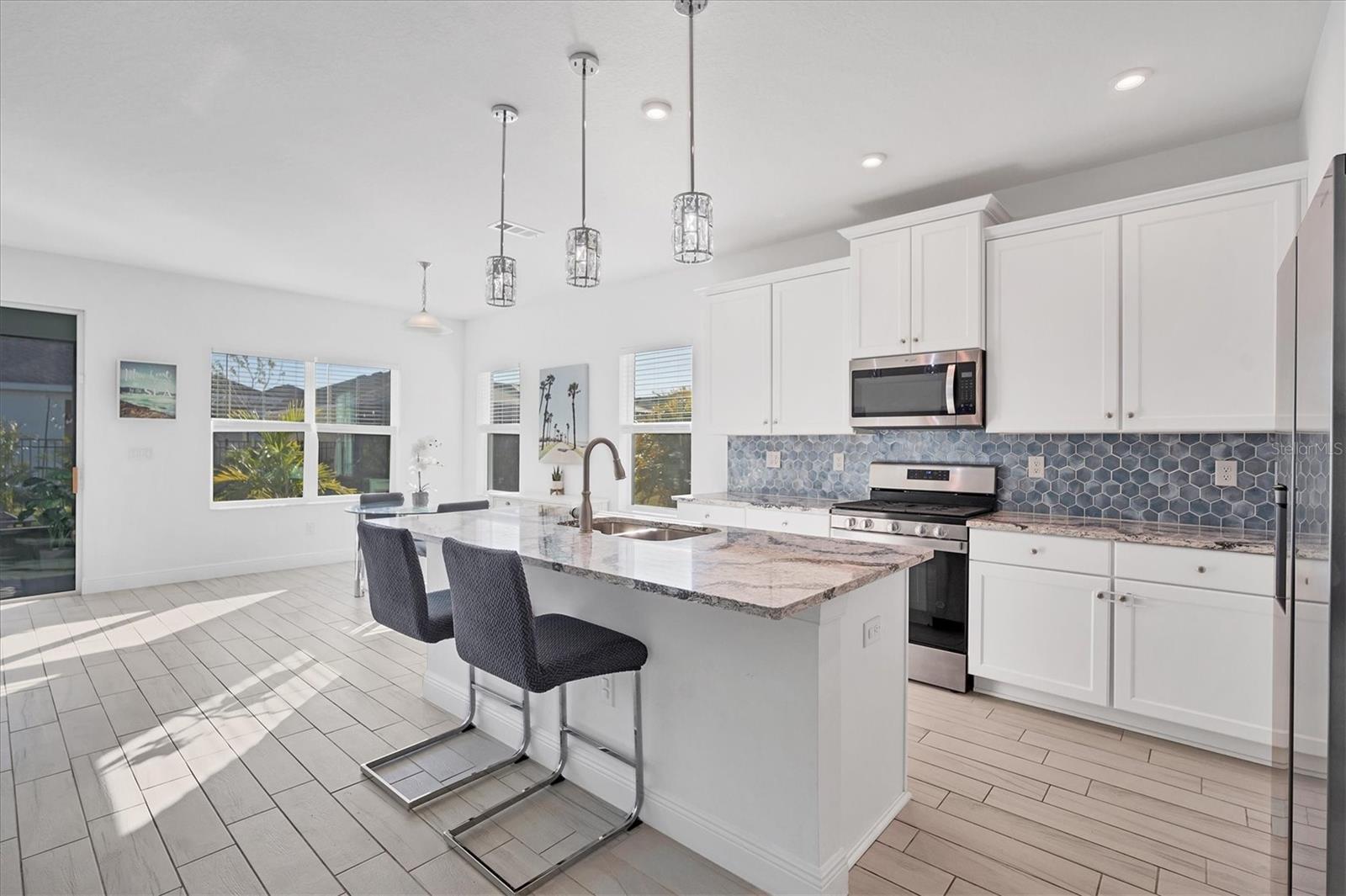 5415 LIMELIGHT DR photo 4